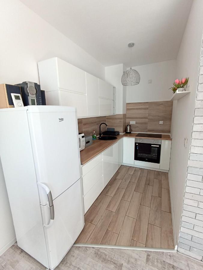 Apartament Na Kruczej Lubiń Exterior foto